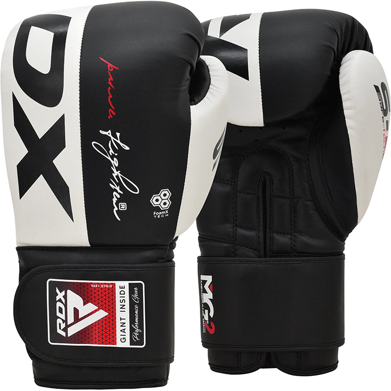 Guantes RDX S4 Leather Sparring Boxing Gloves en color Negro, vista principal