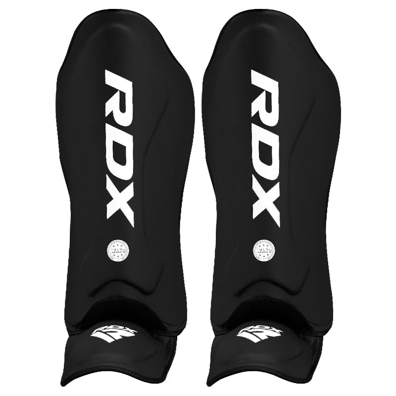 Protecciones RDX WAKO SHIN INSTEP T1 Black en color Negro, vista principal